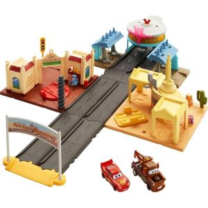 Mattel Disney and Pixar Cars On The Road Playset with 2 Toy Vehicles & Light-Up Countdown, Includes Lightning McQueen & Mater Truck