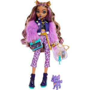 Monster High Lagoona Blue Doll in Mesh Tee and Cargo Pants, Includes Pet Fish Neptuna and Accessories Like a Backpack, Snack and Notebook(Clawdeen Wolf)