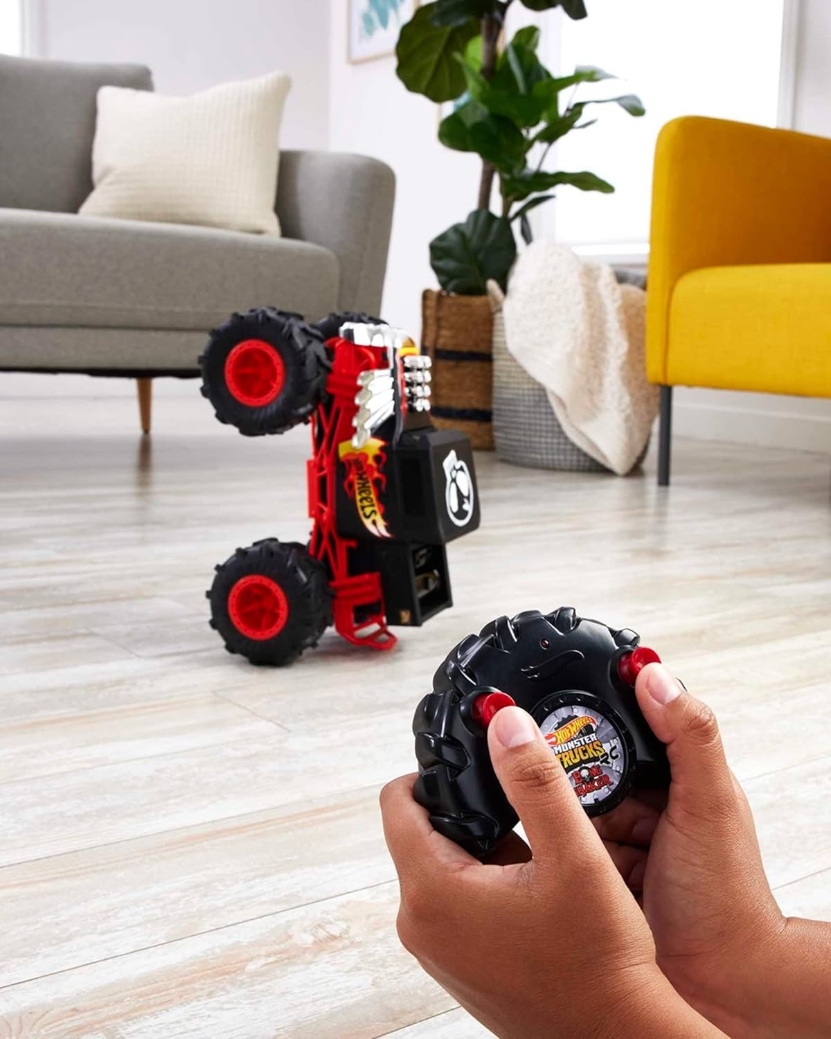 image:imageHot Wheels Monster Trucks RC Toy RemoteControl Transforming Rhinomite in 112 Scale amp 164 Scale Race Ace Converts into Launcher Connects to TrackBone Shaker