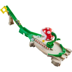 Hot Wheels Mario Kart Piranha Plant Track Playset with Gravity Launcher, Attaching Plant and Yoshi Kart Vehicle